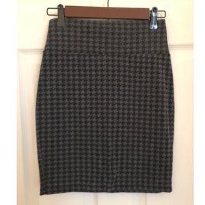 Forever 21 houndstooth skirt